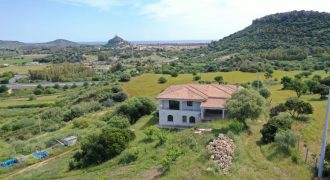 16089 House with sea view and 7000mq of land
